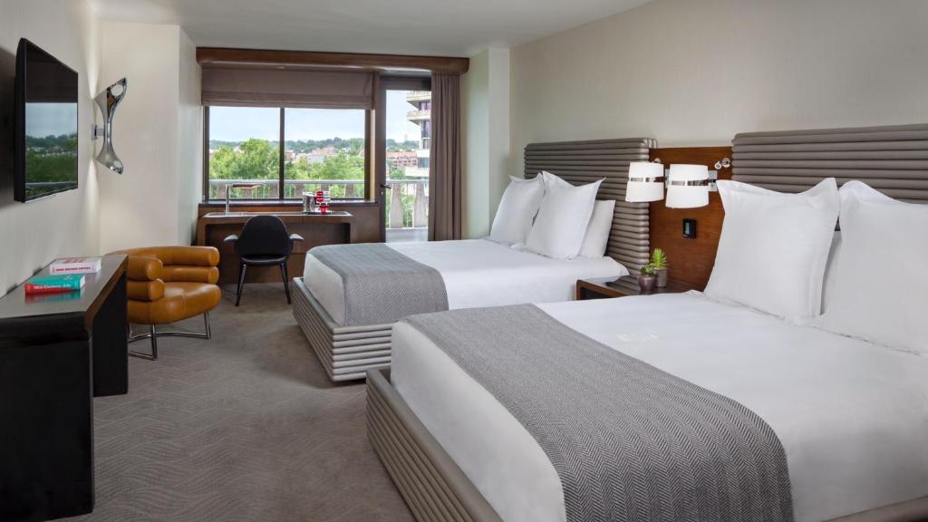 31 Dreamy Hotels Near Howard University 56 The Watergate Hotel Georgetown image