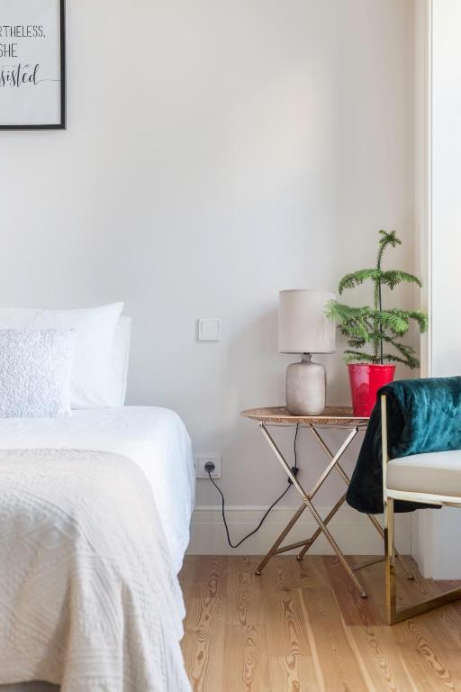 Cosy Marques de Pombal Apartment - 12