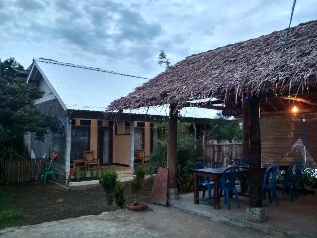 Bintang Senaru Homestay - Housity