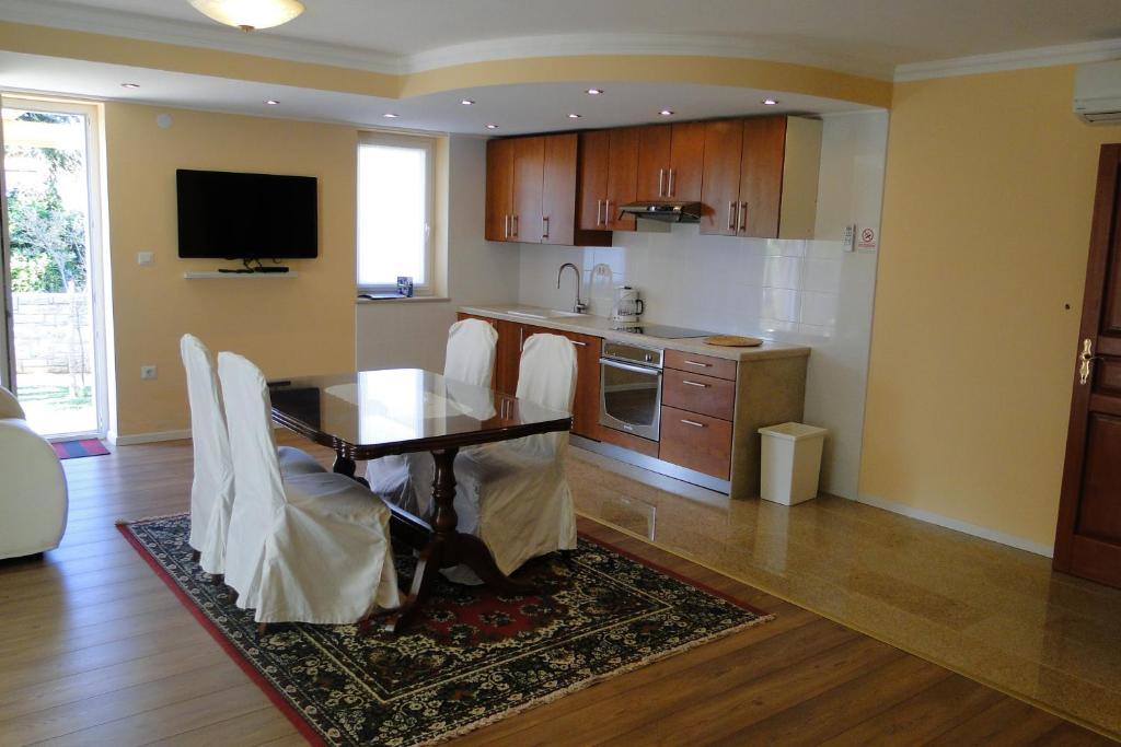 Apartments Villa Ela - 3