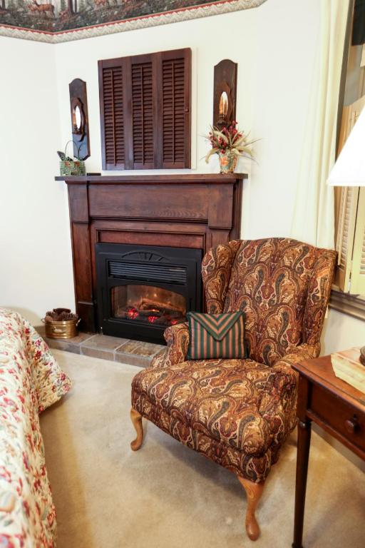 Watson Estate BnB & Deer Creek Winery - Deluxe King Room