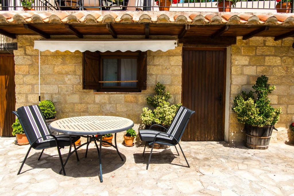 Balkón nebo terasa v ubytování LA CASETA Turismo Rural