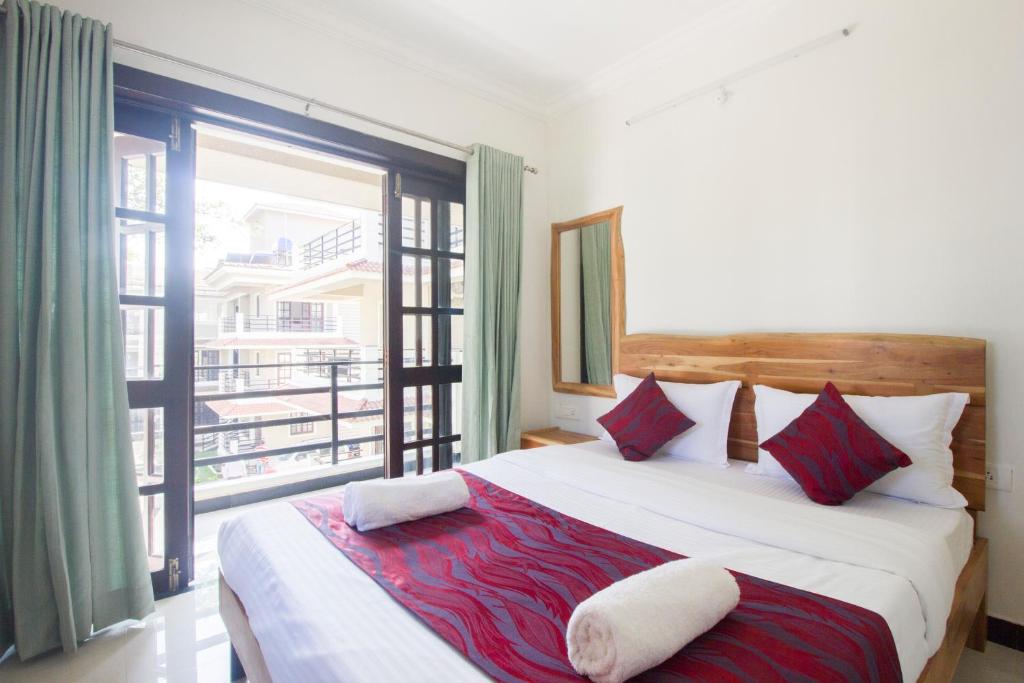 Woodside Retreat- Serviced Apartments - 带游泳池的公寓