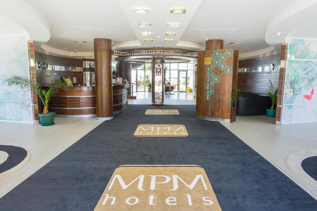 Vstupní hala nebo recepce v ubytování MPM Hotel Arsena - Ultra All Inclusive
