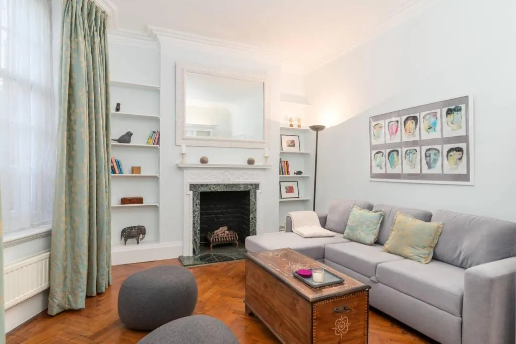 Lovely Holland Park Home by GuestReady, Londra, Marea Britanie