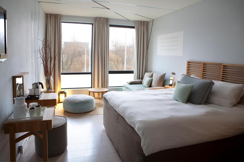 Skotel Amsterdam, Hotelschool The Hague