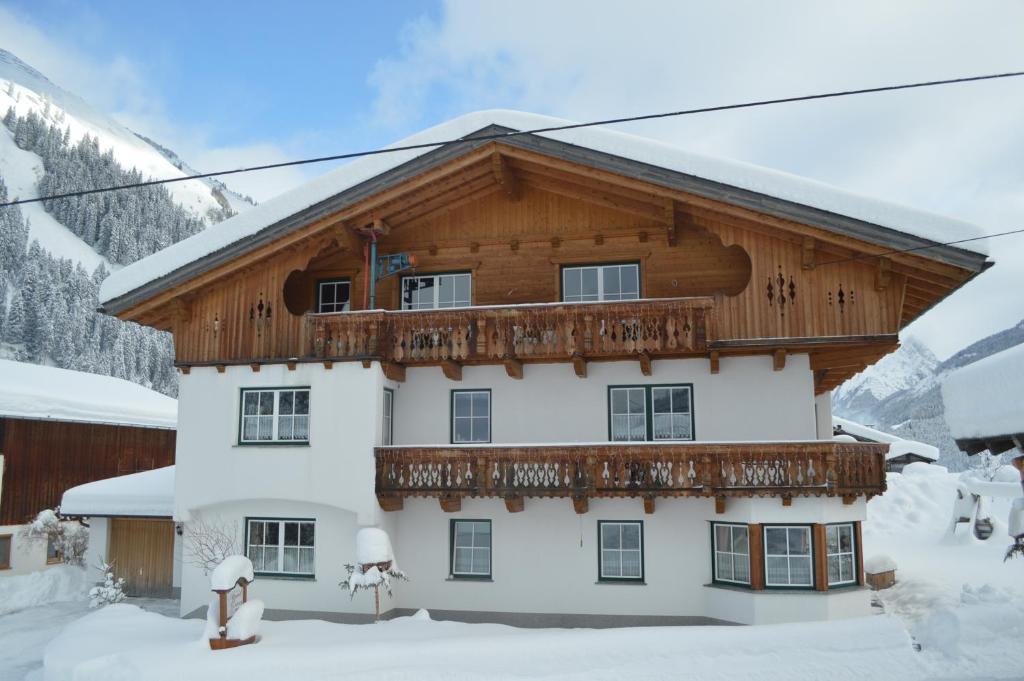 Apart Lorenz im Winter