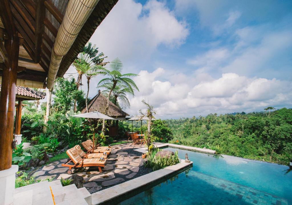 Bazén v ubytování Heaven in Bali nebo v jeho okolí