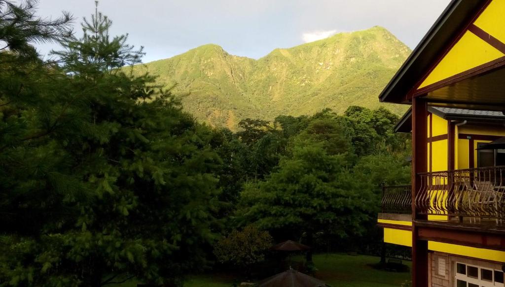 Nespecifikovaný výhled na hory nebo výhled na hory při pohledu z bed and breakfast