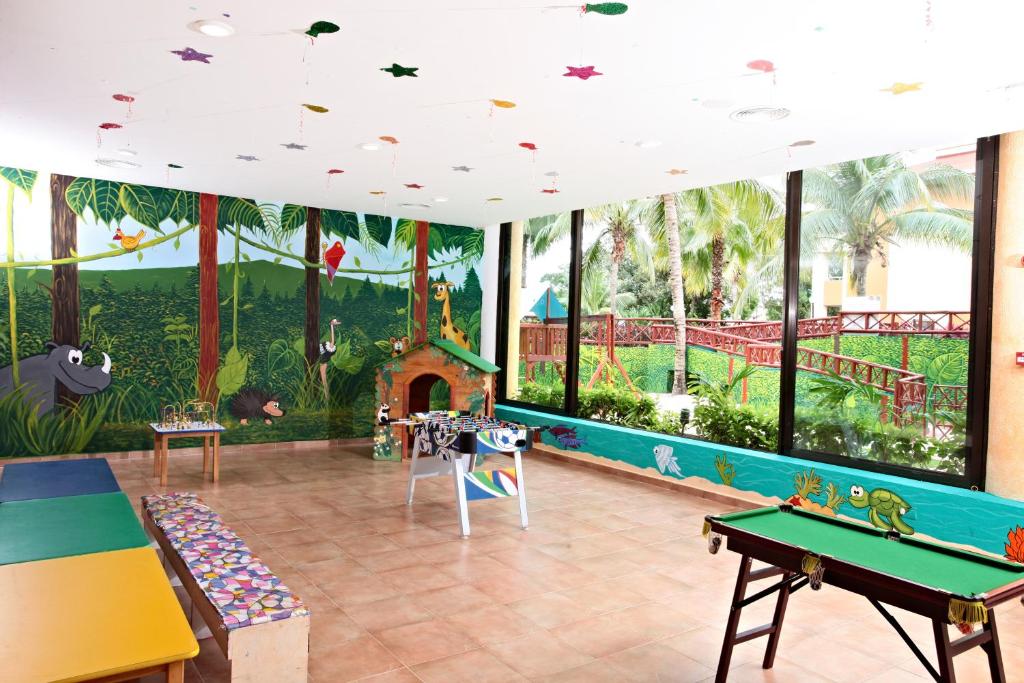 Bazén v ubytování Bahia Principe Grand Coba - All Inclusive nebo v jeho okolí