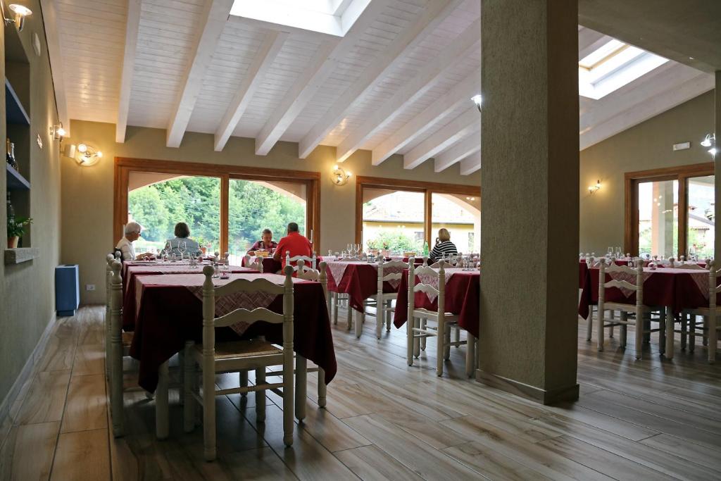 Restaurace v ubytování Albergo Breglia