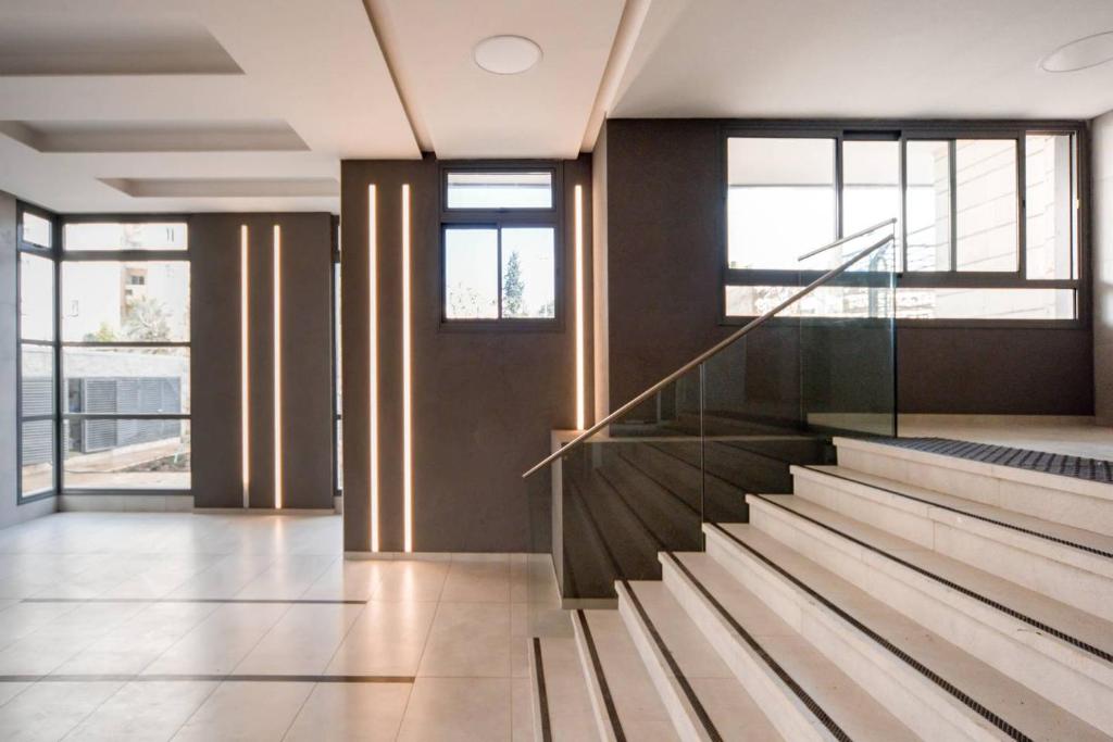 Fotografie z fotogalerie ubytování Savyoney Ramat Sharet By Isrentals- 3 Bedrooms v Jeruzalémě