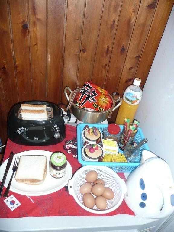 Jídlo v hostelu nebo okolí