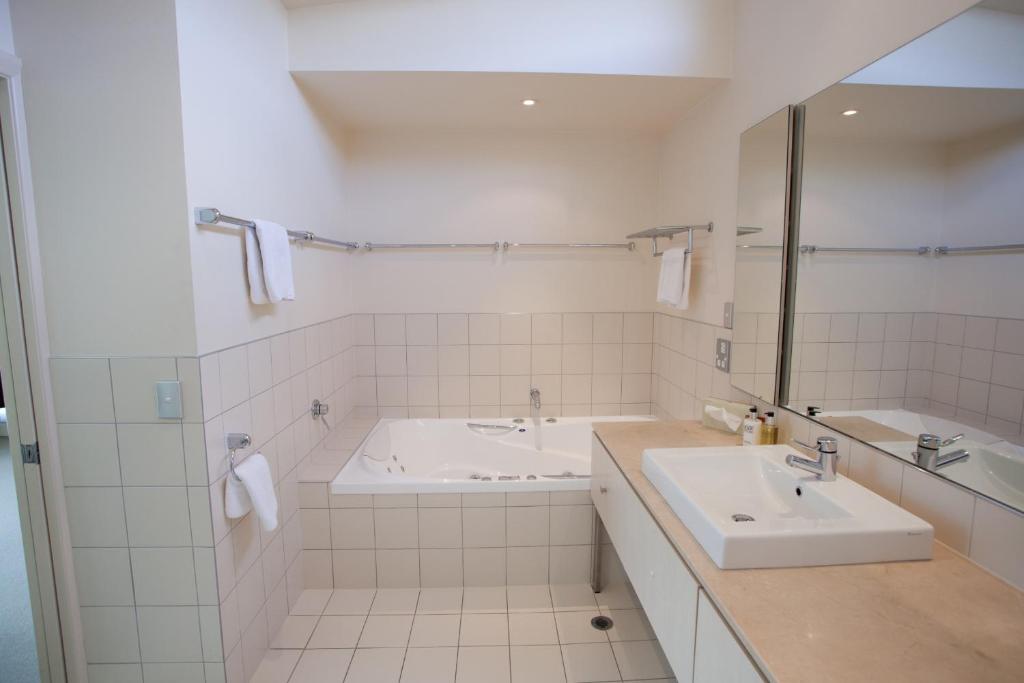 Lakeside Apartments - Resim 22