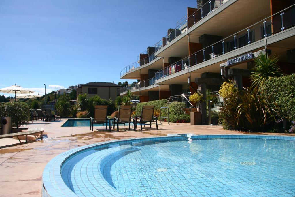 Bazén v ubytování Lakeside Apartments nebo v jeho okolí