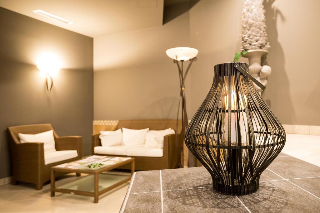 Гостиная зона в Mediterranee Family Hotel & Spa