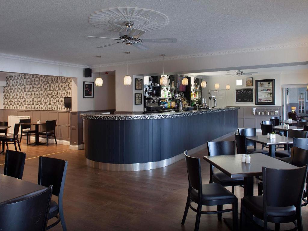 Lounge nebo bar v ubytování Elfordleigh Hotel