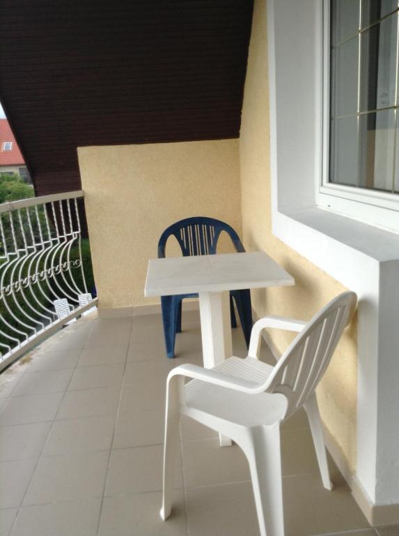 Balkón nebo terasa v ubytování Vili Apartmanház
