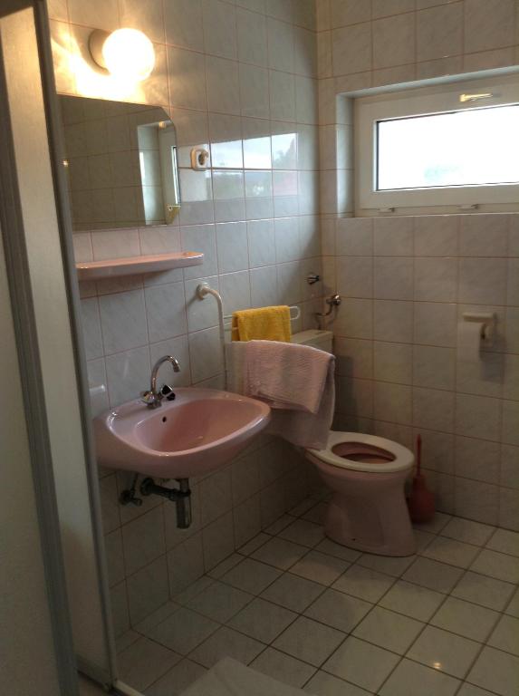 Koupelna v ubytování Vili Apartmanház