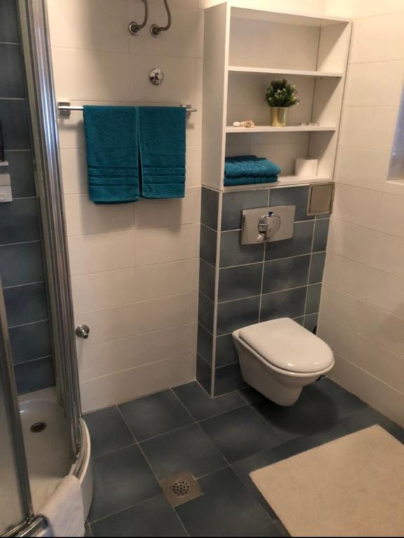 Apartman Natalija Banja Luka - Chambre Double Avec Salle De Bain Privée