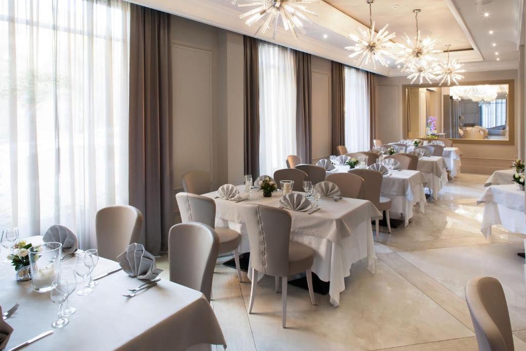 Prostor za sedenje u objektu Hotel Dei Fiori Restaurant - Meeting & Spa