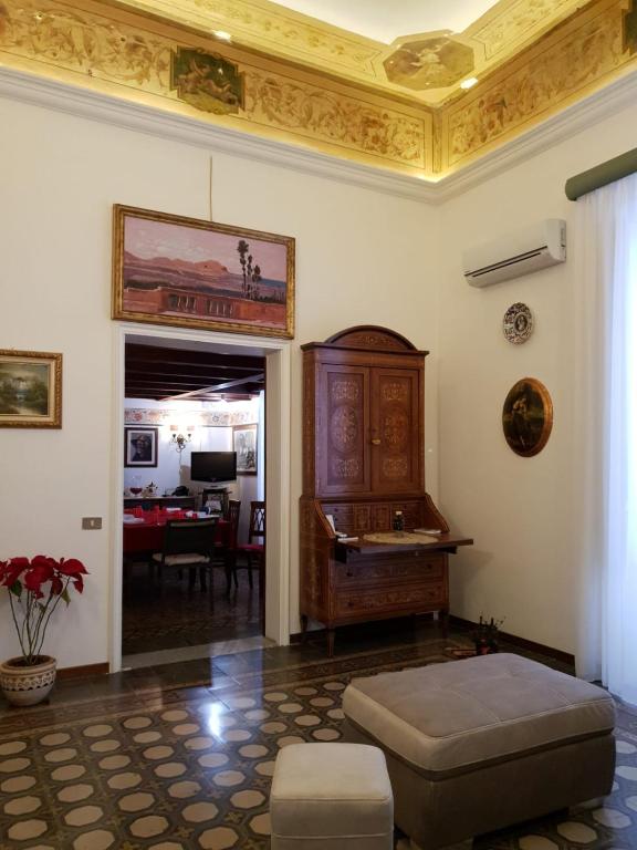 A seating area at Casa de Spuches