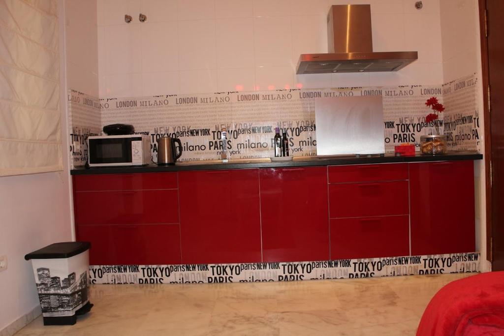 Apartamentos RG Triana, calle Castilla con PATIO, Sevilla ...