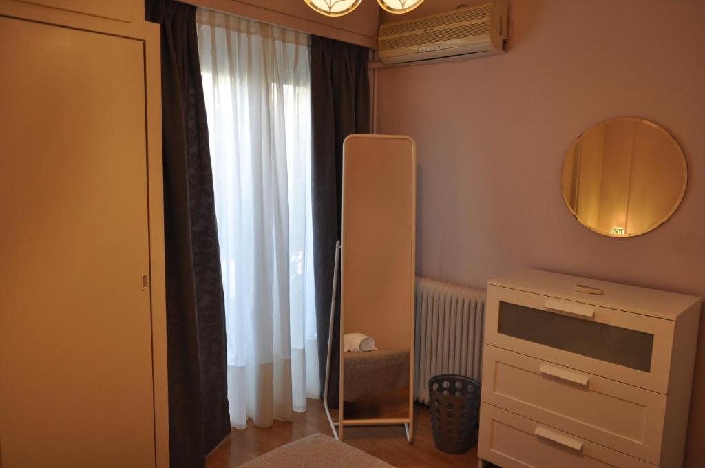 Fotografia z galérie ubytovania Awesome Home 3' from Metro (M3) Station Agia Paraskevi v Aténach