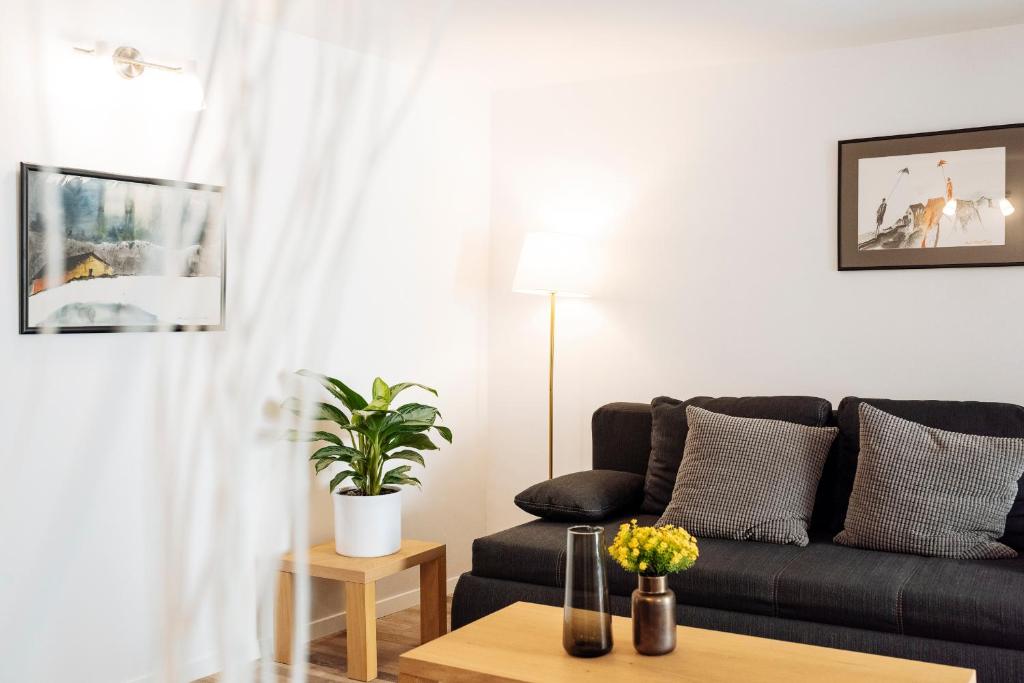 Lovely house and courtyard in city center - Housity