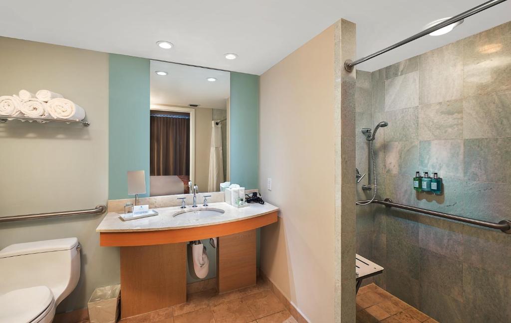 Marenas Beach Resort photo