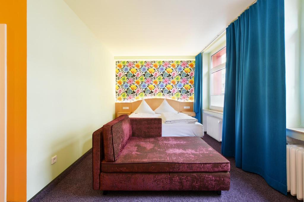 Cityhotel Thüringer Hof new CLASSIC - Self Check-In - Resim 23