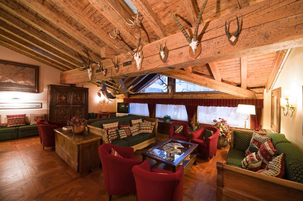 Posezení v ubytování Hotel Jumeaux