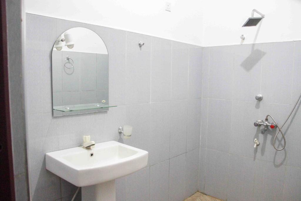 Koupelna v ubytování Sigiriya Mana B&B