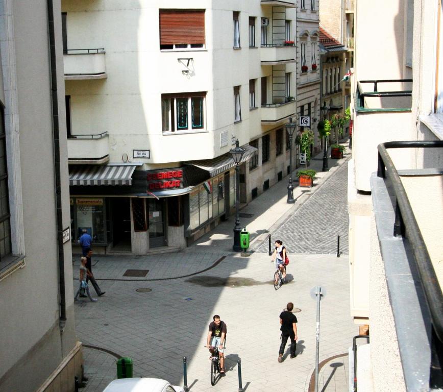 Hostia v ubytovaní City Centre Cosy Apartments