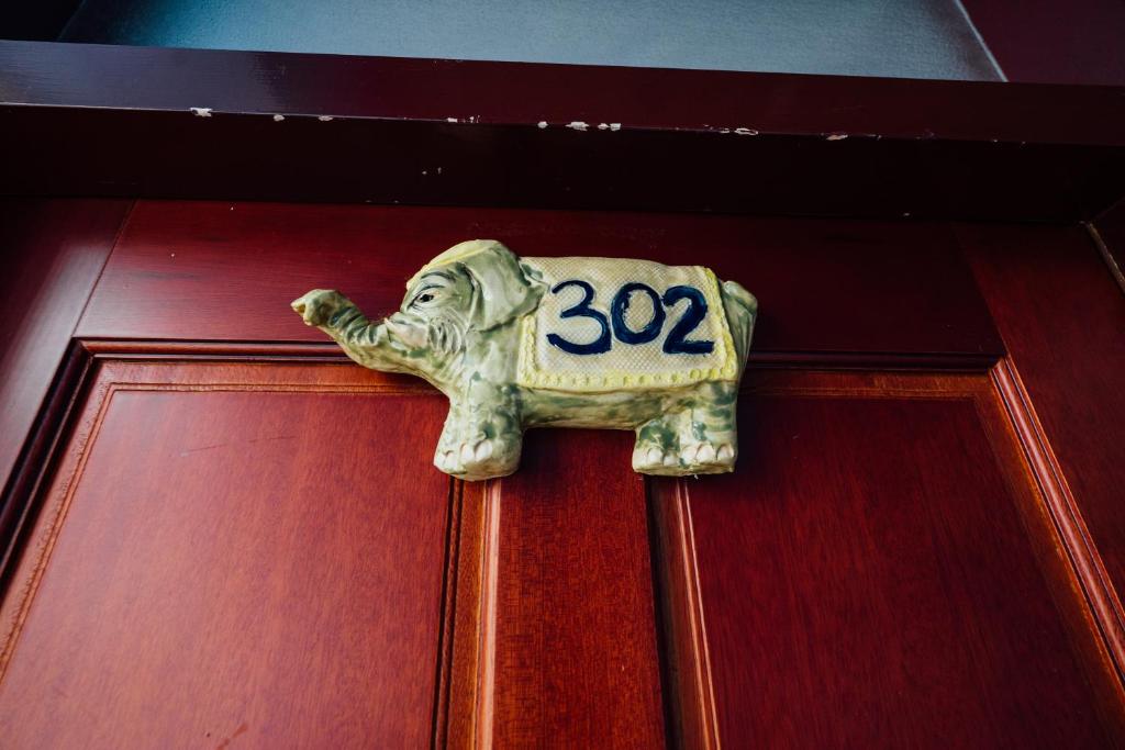 Yunnan Homestaty - Standaard Twin Room Met Bergaanzicht En Balkon