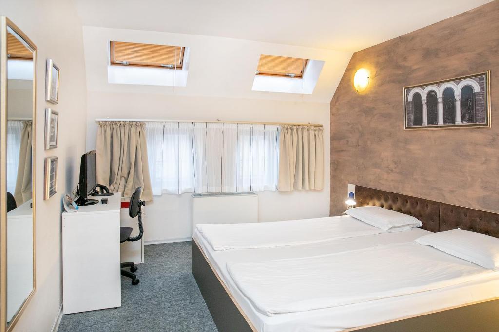 Hotel Niky - Habitación Doble Estándar