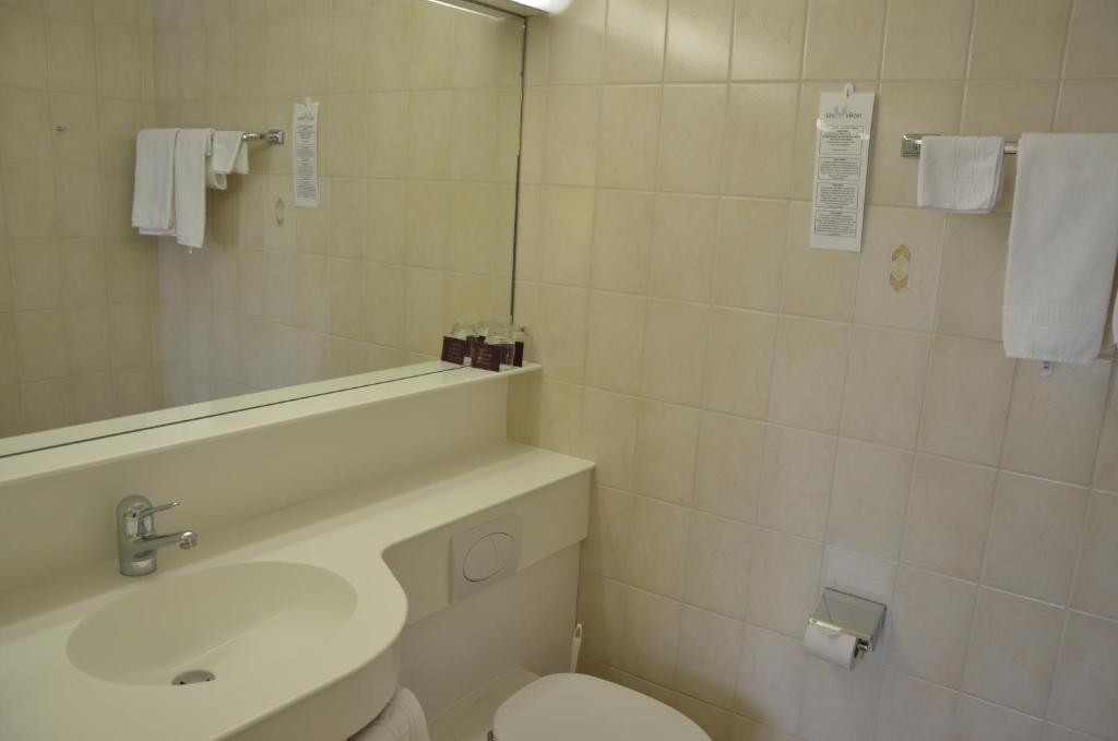 Koupelna v ubytování Hotel Urs und Viktor