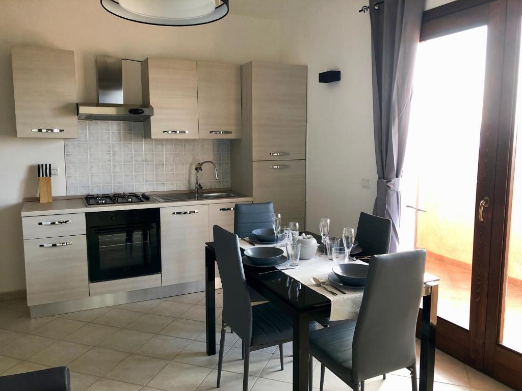 Kuchnia lub aneks kuchenny w obiekcie Calypso Home Sea View