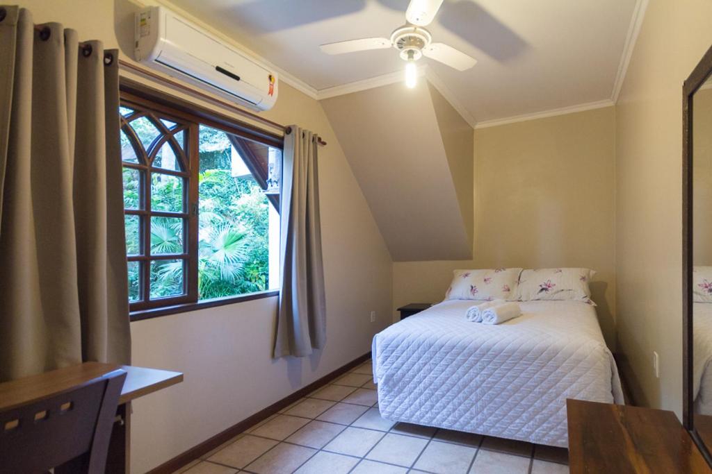  Pousada Casa da Pedra
