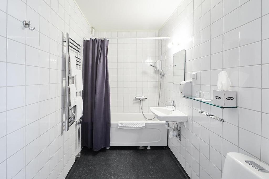 Koupelna v ubytování Hotell Västerås