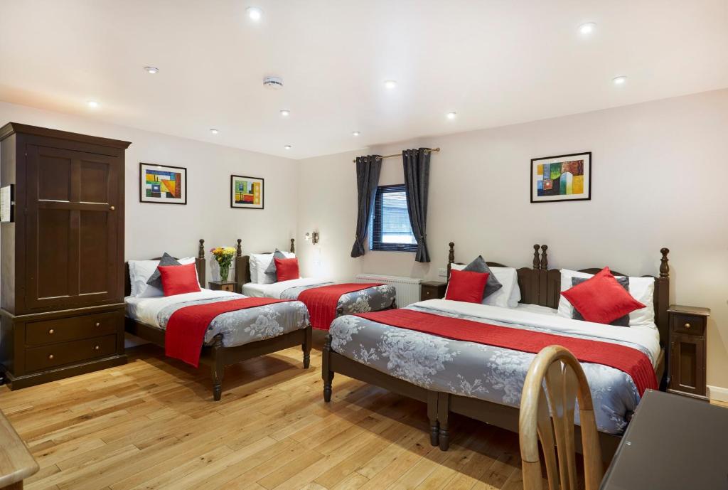 Conifers Guest House - 四人间