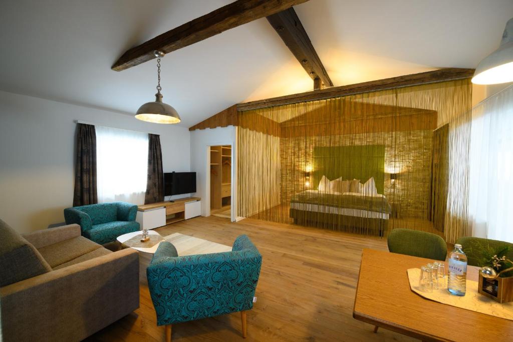 A seating area at Landhotel Anna