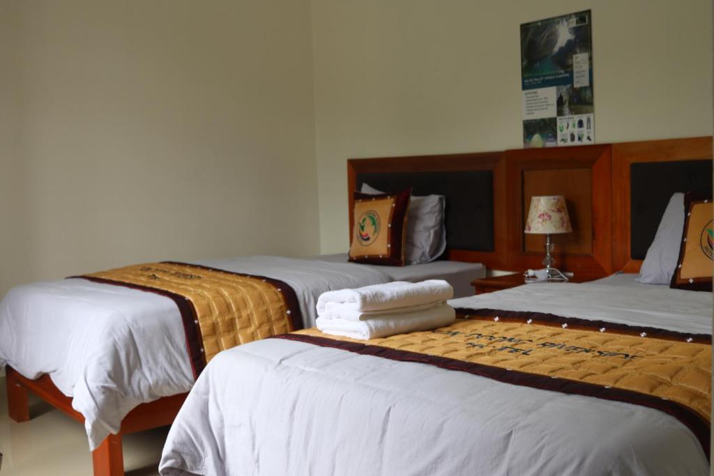 Son Doong Riverside - 18