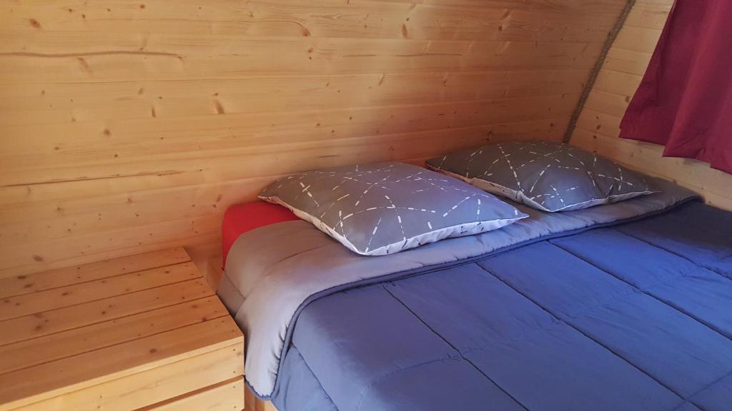 Postel nebo postele na pokoji v ubytování Camping Le Rey