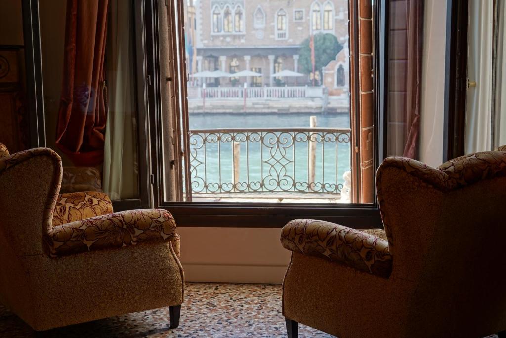 Posedenie v ubytovaní Granda Sweet Suites