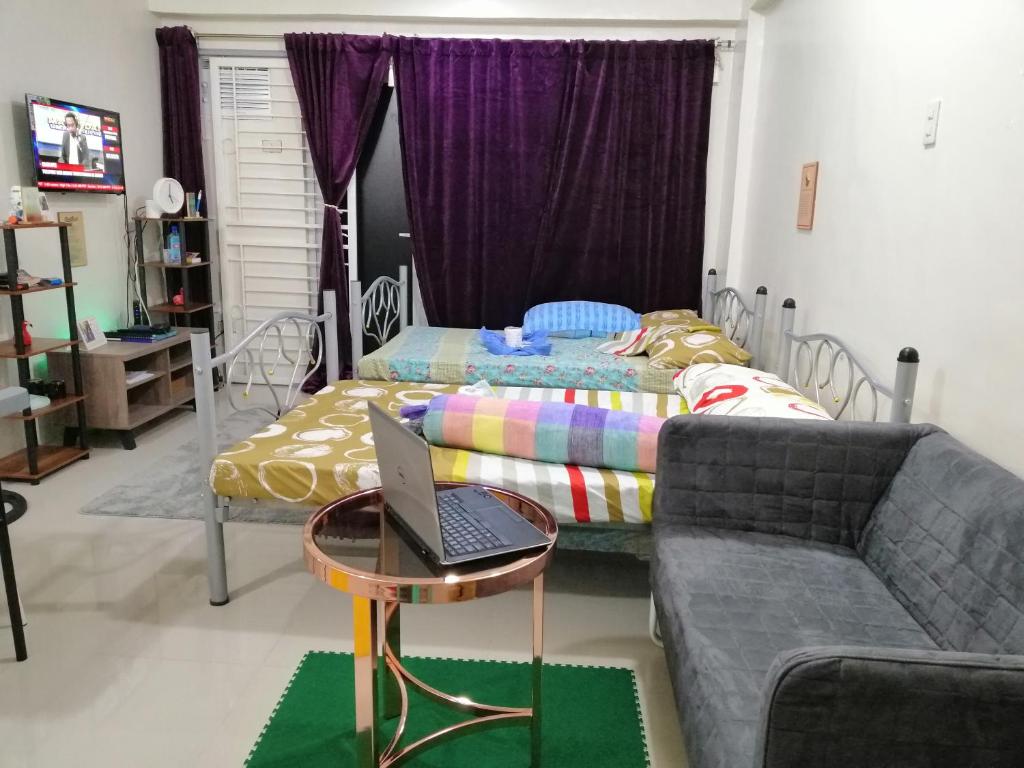 Posezení v ubytování Condo Near NAIA Airport T 1,2,3&4 v4