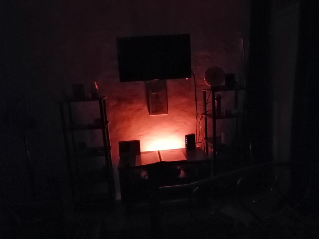 TV a/nebo společenská místnost v ubytování Condo Near NAIA Airport T 1,2,3&4 v4