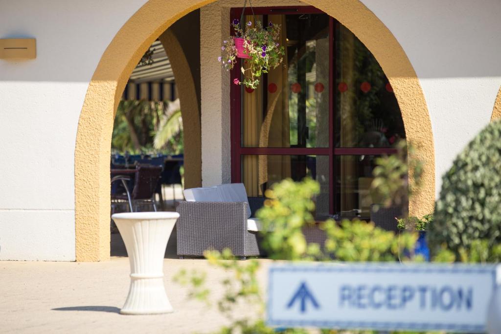 Fotografie z fotogalerie ubytování Logis Hôtel Restaurant Solenca v destinaci Nogaro