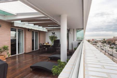 Balkón alebo terasa v ubytovaní LUXURY PENTHOUSE near beach/Seaview