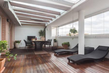 Posedenie v ubytovaní LUXURY PENTHOUSE near beach/Seaview